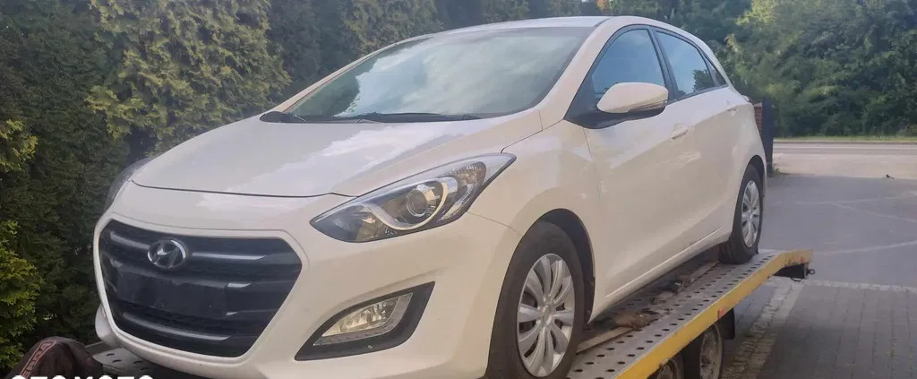 samochody osobowe Hyundai ix20 cena 37900 przebieg: 102000, rok produkcji 2013 z Szydłowiec